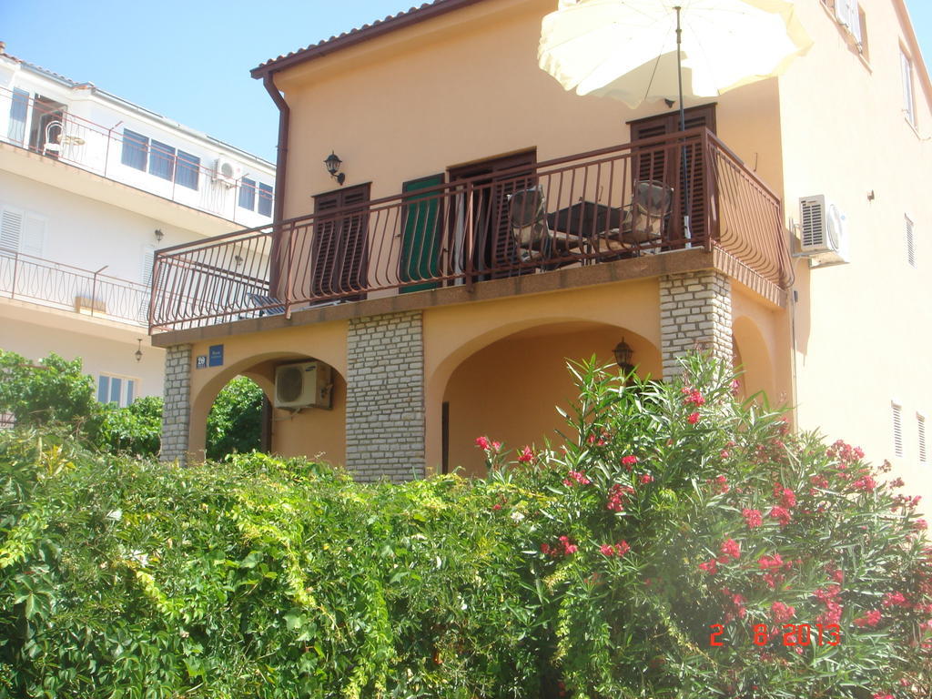 Apartments Renata Primošten Εξωτερικό φωτογραφία